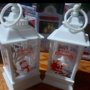 (NWT) LED Christmas Lanterns light set and Christmas mini decorative wreaths